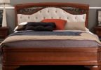 Кровать с мягким изголовьем с металлической кованой вставкой без изножья спальни Palazzo Ducale ciliegio
