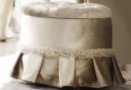 Пуфик круглый мягкий La Fenice лакато со стеганым сиденьем в светлой ткани и с юбкой L.50 x 50 H.46 Арт. 409