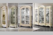 Белые классические витрины Diamante с волнистым карнизом, золотой патиной и стеклянными створками и боковинами