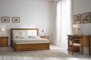 Спальня Bohemia Prama с кроватью с мягким изголовьем без изножья и туалетным столиком с полукреслом